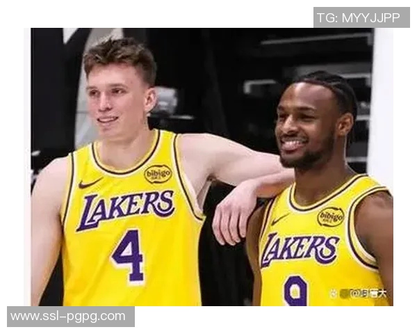 詹姆斯作为湖人三当家展现全联盟最佳实力的深度解析